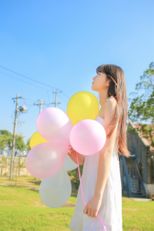 明星专题：李娜英